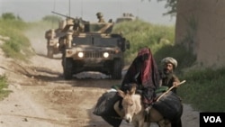 Pasukan NATO dalam salah satu operasi di wilayah Afghanistan (foto dokumentasi).