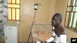 Korban serangan Boko Haram dirawat di sebuah rumah sakit di Maiduguri, Nigeria, 28 Desember 2015.