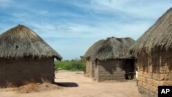 Aspecto de um bairro residencial numa aldeia da província de Malanje em Angola