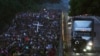 Caravana de migrantes avanza por el sur de México