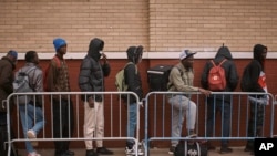 ARCHIVO - Un nuevo proyecto de ley en España busca acabar con la falta de visibilidad de los migrantes y concederles derechos igualitarios.