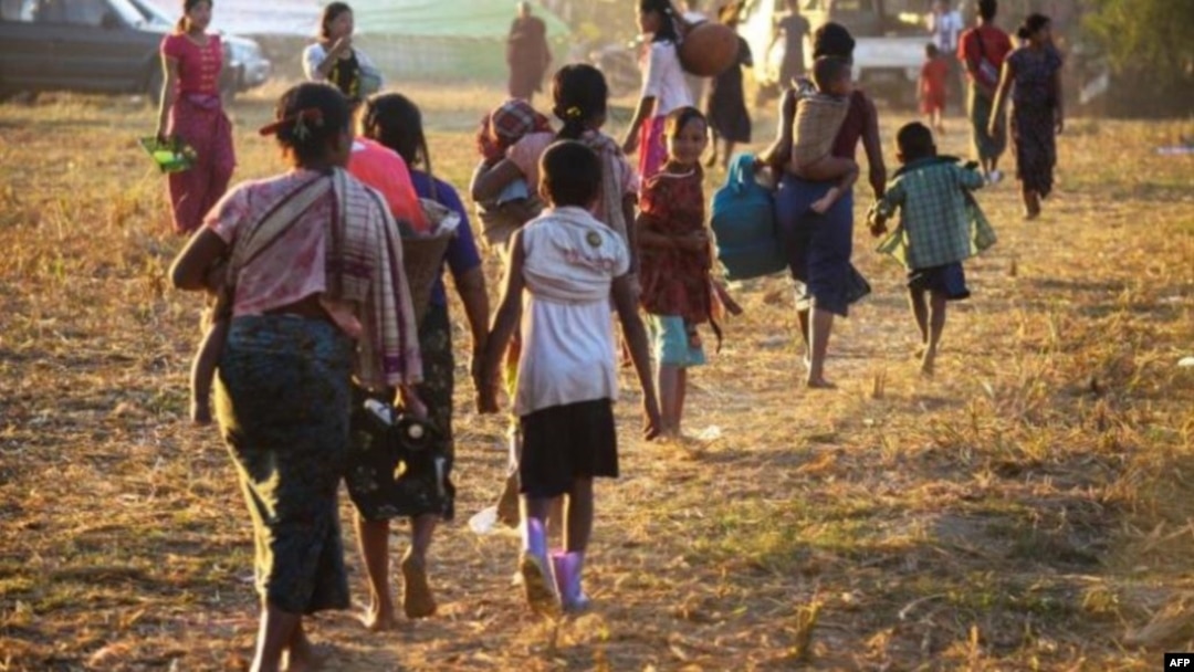 ရခိုင်စစ်ဘေးရှောင် ဒုက္ခသည်များ။ (မှတ်တမ်းဓာတ်ပုံ)
