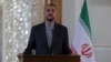 Menteri Luar Negeri Iran Hossein Amirabdollahian berbicara di Teheran (foto: dok). 