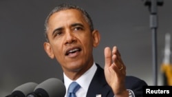 Prezident Barak Obama Vest-Poynt harbiy akademiyasida bitiruvchilar oldida tashqi siyosatga doir qarashlarini bildirmoqda, Nyu-York, 28-may, 2014-yil