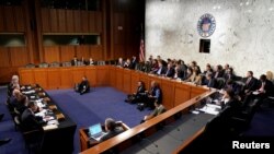 Según el Ministerio de Defensa, más de 35.000 hombres y mujeres de las fuerzas militares y de la policía colombiana demostraron sus capacidades durante el desfile.