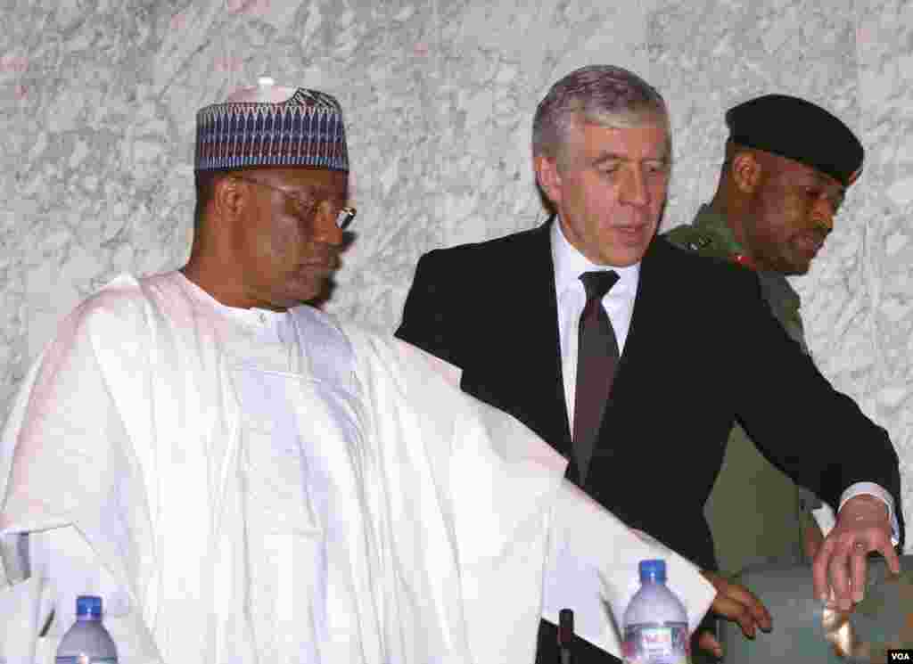  IBB tare da ministan harkokin wajen Birtaniya