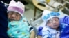 Ilustrasi - Dua bayi baru lahir di sebuah rumah sakit di Jakarta (foto: Reuters). Penyakit jantung bawaan dialami oleh 6 hingga 11 per 1.000 kelahiran hidup di dunia. 
