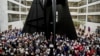 AP-NORC Poll: 6 in 10 Americans Blame Trump for Shutdown
