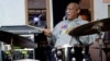 Bill Cosby Tampil Dalam Pertunjukan Perdana Sejak 2015