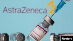 ARHIVA: Bočice sa vakcinom Astra Zeneke, snimljene 14. marta 2021.