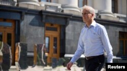 Norveçin baş naziri Yonas Qar Stoer