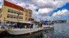 Botes venezolanos permanecen anclados en el muelle de Willemstad, en Curazao, en una fotografía de archivo tomada a finales de febrero de 2019.