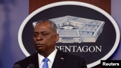 El secretario de Defensa, Lloyd Austin, durante una rueda de prensa en el Pentágono, el 10 de febrero de 2021.