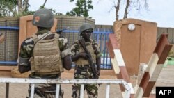 Le Niger, dirigé par des militaires au pouvoir depuis un coup d'Etat en juillet 2023, est confronté par divers groupes jihadistes.