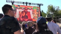 Buddhists Welcome Dalai Lama, in California to Dedicate Temple