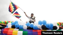 Expresidente Evo Morales regresa a Bolivia tras exilio en Argentina. 