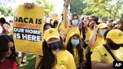 ARCHIVO - Movilización de apoyo al programa de Acción Diferida para los Llegados en la Infancia (DACA, por sus siglas en inglés), el 15 de junio de 2022, frente al Capitolio, en Washington.