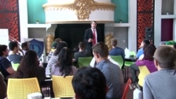 Silicon Valley School Uses Unconventional Methods to Train Young Entrepreneurs
