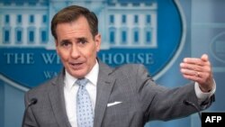 El portavoz del Consejo de Seguridad Nacional (NSC) de Estados Unidos, John Kirby, habla durante la rueda de prensa diaria de la Casa Blanca en Washington, DC, el 2 de abril de 2024.