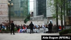 Ratni veterani protestuju pred Parlamentom FBiH, Sarajevo, 18. april 2018.