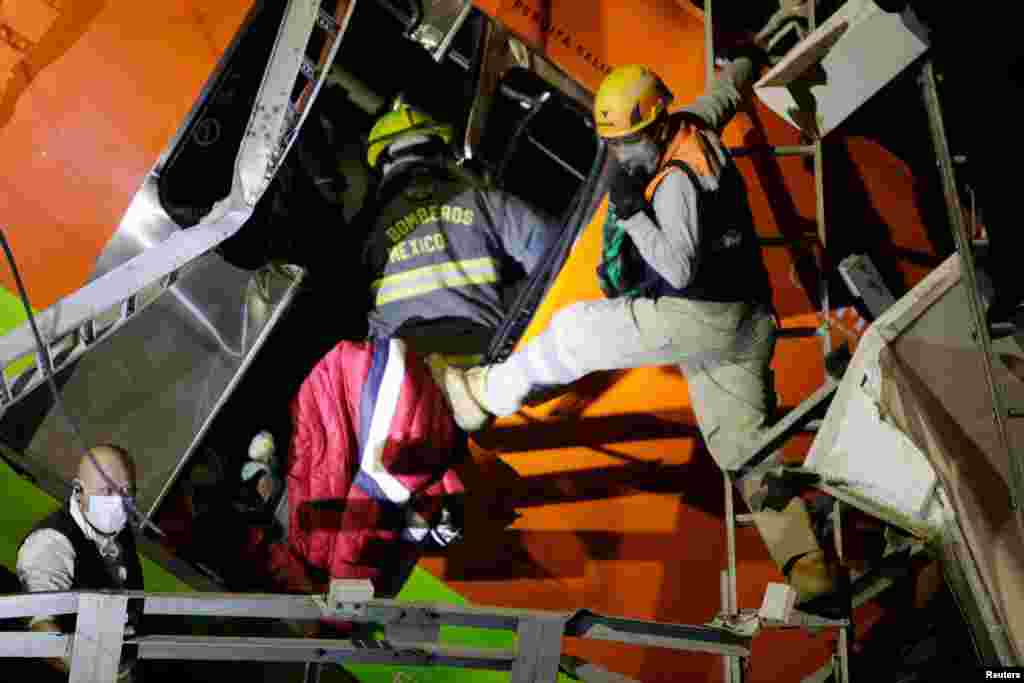 La zona en torno a la estación Olivos se llenó de ambulancias, rescatistas, camiones de bomberos, patrullas de la Guardia Nacional, del Ejército y de la Marina.