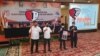 Suasana pengundian nomor urut pasangan calon di Pilkada Solo, Minggu (24/9). (Photo: VOA / Yudha Satriawan)