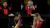 El presidente venezolano, Nicolás Maduro, habla con la presidenta de la Corte Suprema de Justicia, Caryslia Rodríguez, en la Corte Suprema de Justicia en Caracas, Venezuela, el miércoles 31 de enero de 2024. (Foto AP/Ariana Cubillos)