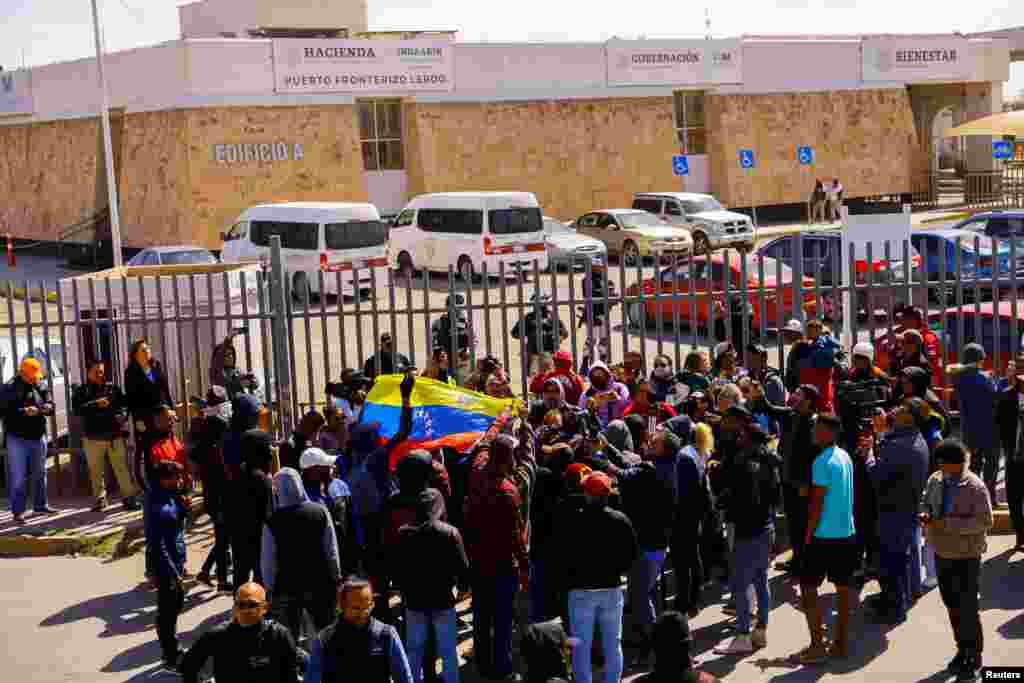 Además de expresar su tristeza por lo ocurrido, el secretario general de las Naciones Unidas, António Guterres, solicitó una investigación exhaustiva para aclarar los motivos de la tragedia.