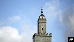 مناره مسجد پاریس