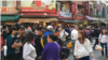 农历新年后人潮拥挤的淡水老街（美国之音海伦）