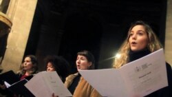 Notre Dame Cathedral :No Christmas Mass since 1803 