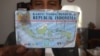 Organisasi perempuan penghayat kepercayaan Puan Hayati mencatat masih banyak warga penghayat yang belum bisa merevisi kolom agama di KTP. (VOA/Rio Tuasikal)