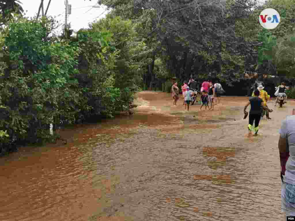 En Costa Rica, hasta el jueves la Cruz Roja, reportaba más de 500 derrumbes, así como un buen número de evacuaciones y rescates. Foto: CNE Costa Rica.