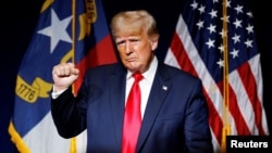 El expresidente de Estados Unidos, Donald Trump, en la cena de la convención republicana de Carolina del Norte en Greenville. Archivo.