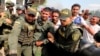 Unos 1.000 exmilitares venezolanos han sido acogidos por Colombia