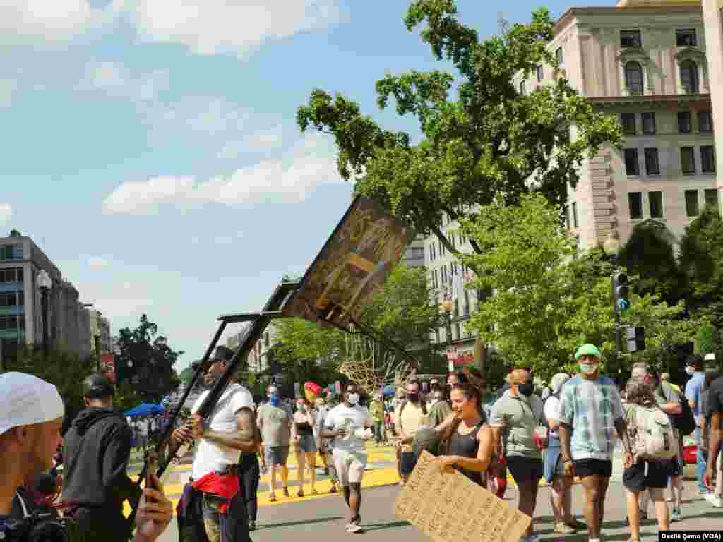 Protestoyên Washington DC Yên Şermezar Kirina Mirina George Floyd