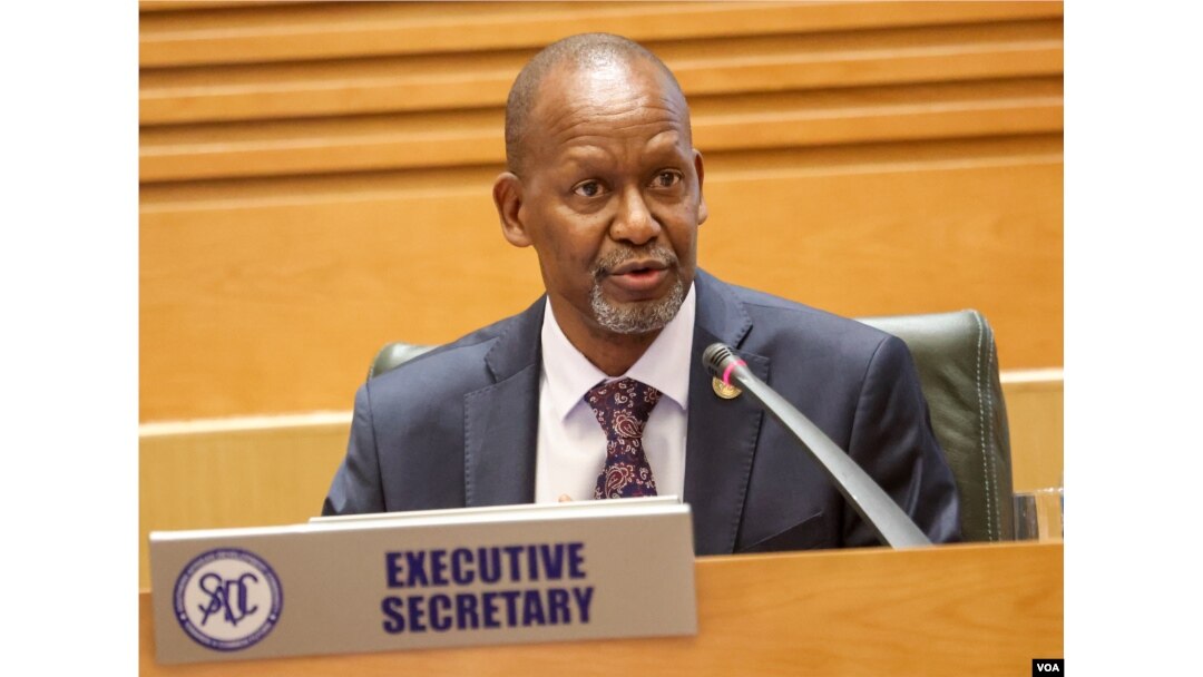 Elias Magosi, SADC executive secretary, sums up the Jan. 31, 2025, SADC meeting in Mount Hampden, Zimbabwe. (Columbus Mavhunga/VOA)