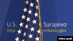 Američka zastava u ambasadi u Sarajevu.