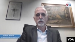 Carlos Jornet, presidente de la Comisión de Libertad de Prensa de la SIP. Toma de pantalla de entrevista con Houston Castillo, VOA, el 12 de agosto de 2021.