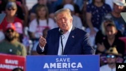 ARHIVA - Bivši predsednik SAD Donald Tramp (Foto: AP/Matt York)