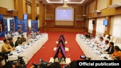ကချင်လူသားချင်းစာနာမှု ကော်မတီ(KHCC) နဲ့ အမျိုးသားပြန်လည်သင့်မြတ်ရေးနဲ့ ငြိမ်းချမ်း ရေးကော်မတီ (NRPC) ဆွေးနွေးပွဲ (ဓာတ်ပုံ NRPC)