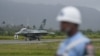 一架印尼F-16 C战机抵达纳土纳岛上的一个空军基地 （ 2020年1月7日）