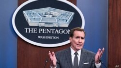 ARCHIVO - El portavoz del Pentágono, John Kirby, habla durante una conferencia de prensa en el Pentágono, el 12 de julio de 2021, en Arlington, Virginia.