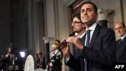 Anti-establishment Five Star Movement (M5S) leader Luigi Di Maio speaks to the press after a meeting with Italian President Sergio Mattarella as part of consultations of political parties to form a government, on May 14, 2018 at the Quirinale palace in Rome.
