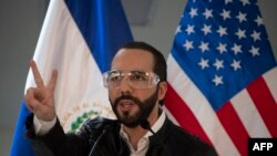 El presidente de El Salvador, Nayib Bukele, durante una conferencia de prensa el 26 de mayo de 2020.